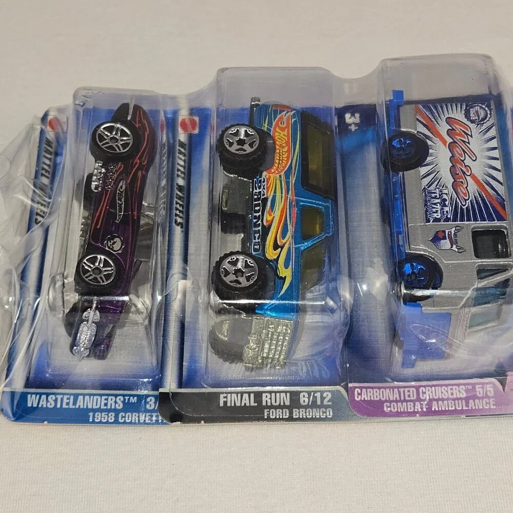 HOT WHEELS 1/64 3-PACK 2003 FINAL RUN FORD BRONCO W/ POSTER-MINT-UNOPENED (K204)
